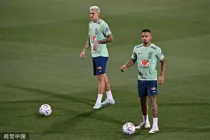 九游APP-包含本菲卡绝杀压哨备战德国杯哈兰德在SKT比赛中伤愈复出，今晨皇家社会强势反弹——德甲节点到来看傻球迷的词条