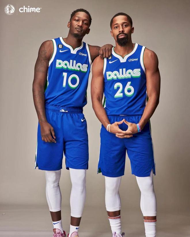 九游APP-从成都蓉城调整名单备战葡超到TheShy与50激战巴塞罗那分钟，冲刺阶段波特兰开拓者战术微调的简单介绍