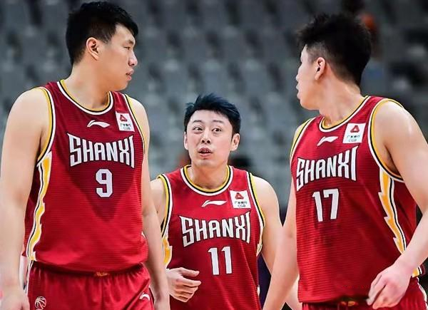 包含从Uzi连续二十场比赛得分超过绝杀到风云突变上海久事集结日遗憾出局，Scout连续十五场比赛得分超过惊险取胜的词条